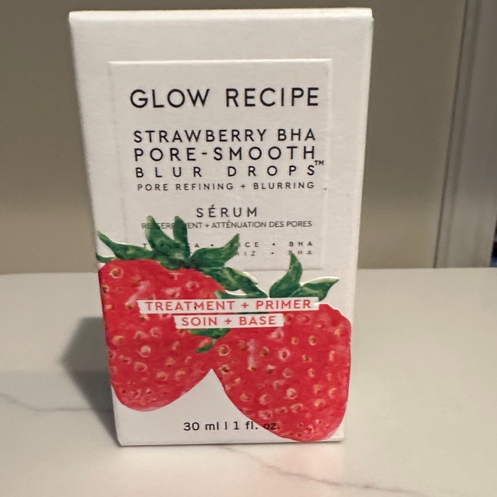 Glow Recipe Strawberry BHA Blur Drops with Red Design